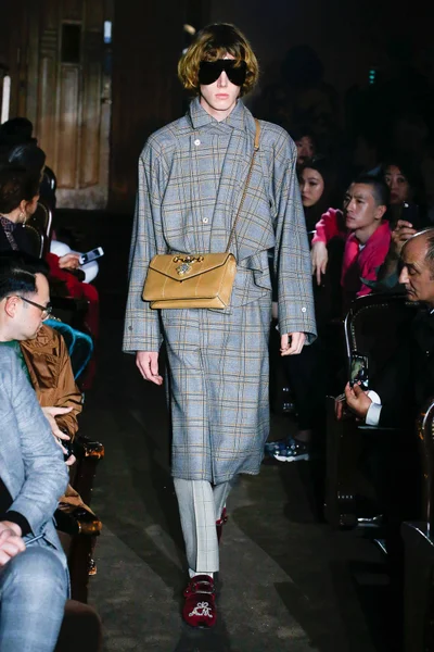 Look 38